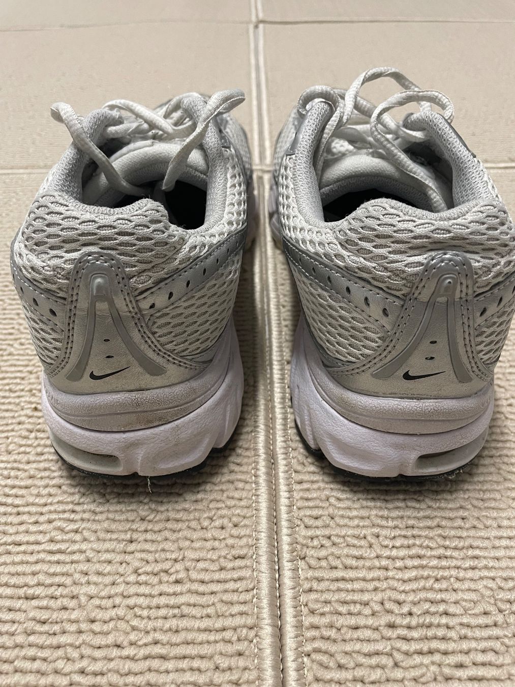 Nike Scarpe da donna: Nike Sneaker Damen weiss – Usato da Schaffhausen venduto da kon_9tj8 1