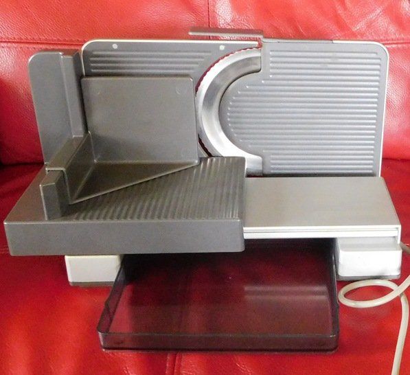 Graef Allesschneider S32100 - Elektrische Schneidemaschine Für Brot, Käse & Wurst