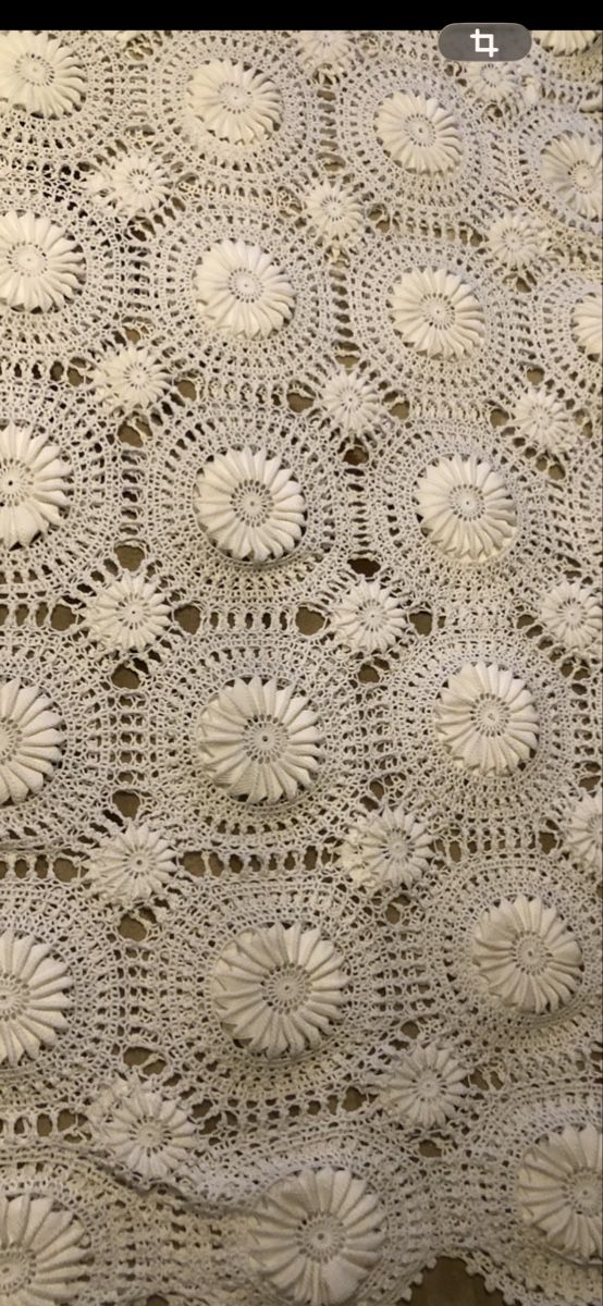 Coperte: Tischdecke oder Bettüberwurf Gr360:360 – Nuovo (secondo la descrizione) da Basel venduto da Ivana_4 1