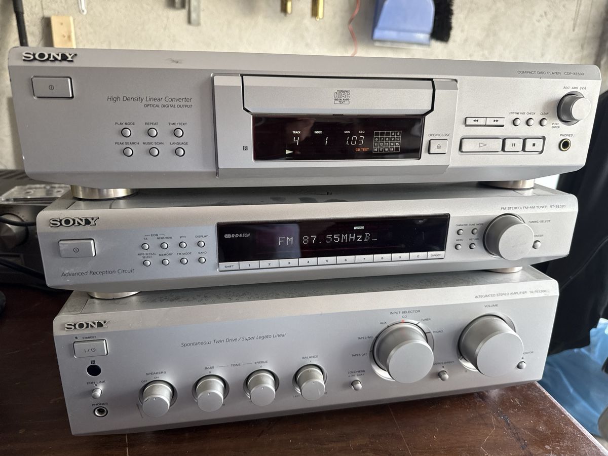 Sony Verstärker: Chaîne hi-fi Sony – Gebraucht aus Bouveret von vit_br9v