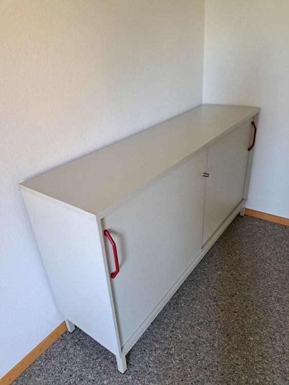 Moderne Kommode Aus Kaschmir Mit Schwarzen