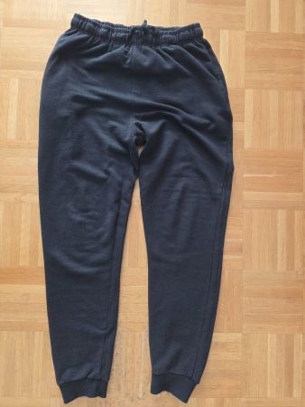 Tessentials Jogginghose schwarz Grösse XXL gebraucht
