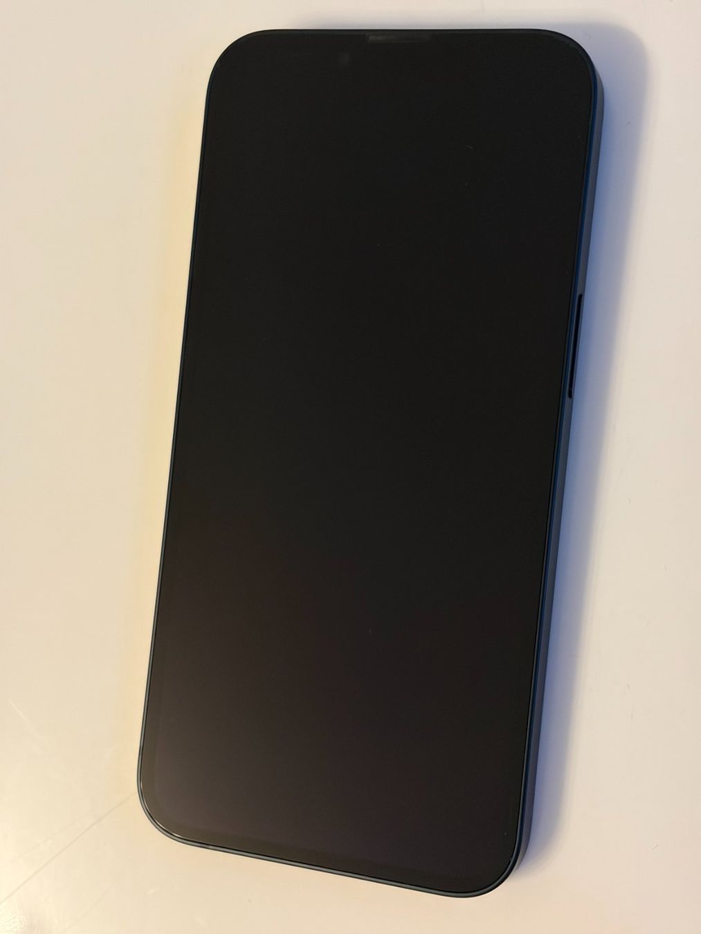 Apple Telefoni cellulari / Smartphones: iPhone 13 | 128 GB | Midnight Black | Akku 89% – Usato da St. Gallen venduto da adr_k 2