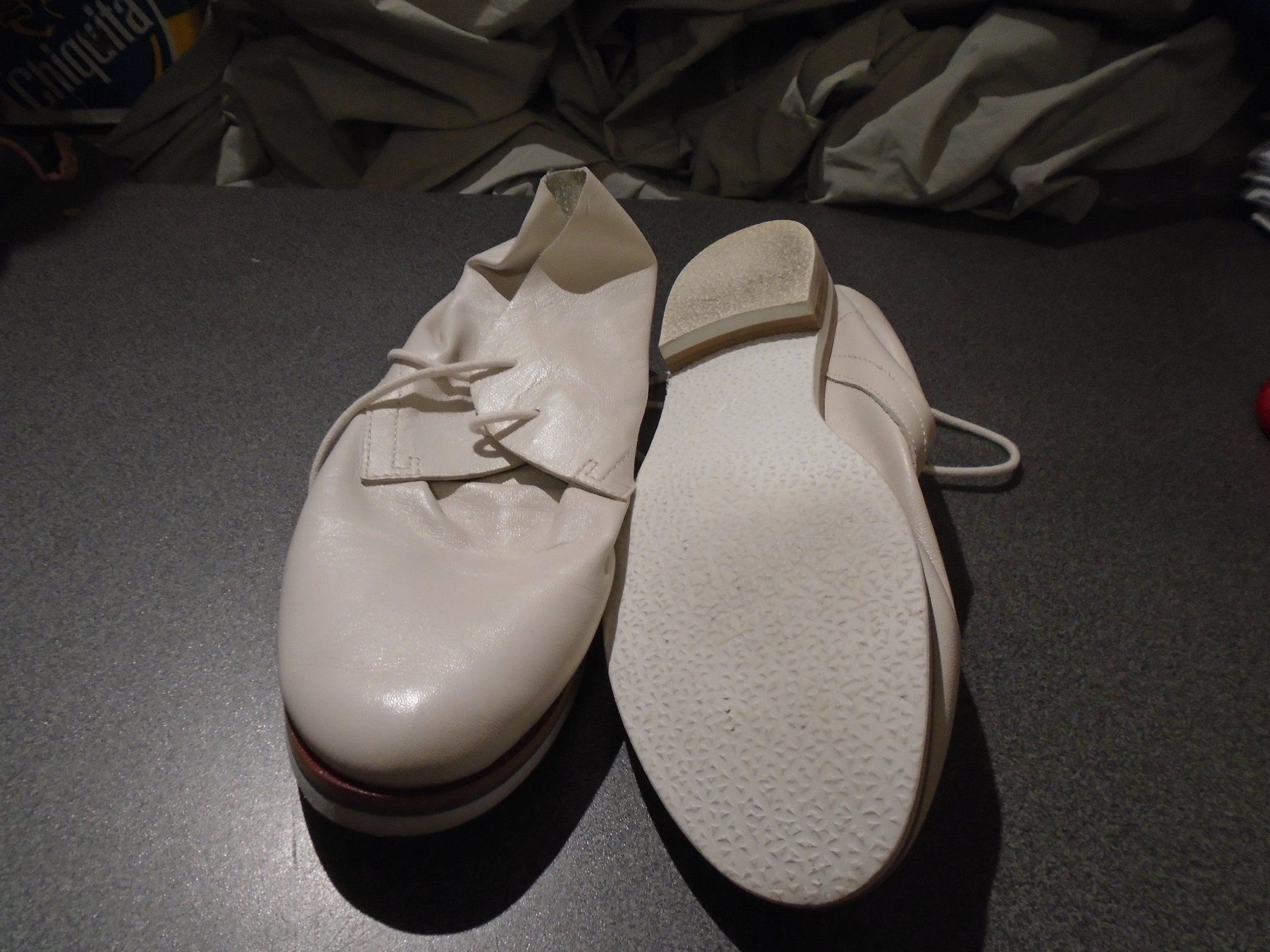 Damenschuhe: Halbschuh Grösse 37, Caprice, eierschalenweiss – Gebraucht aus Zürich von abraxas1291