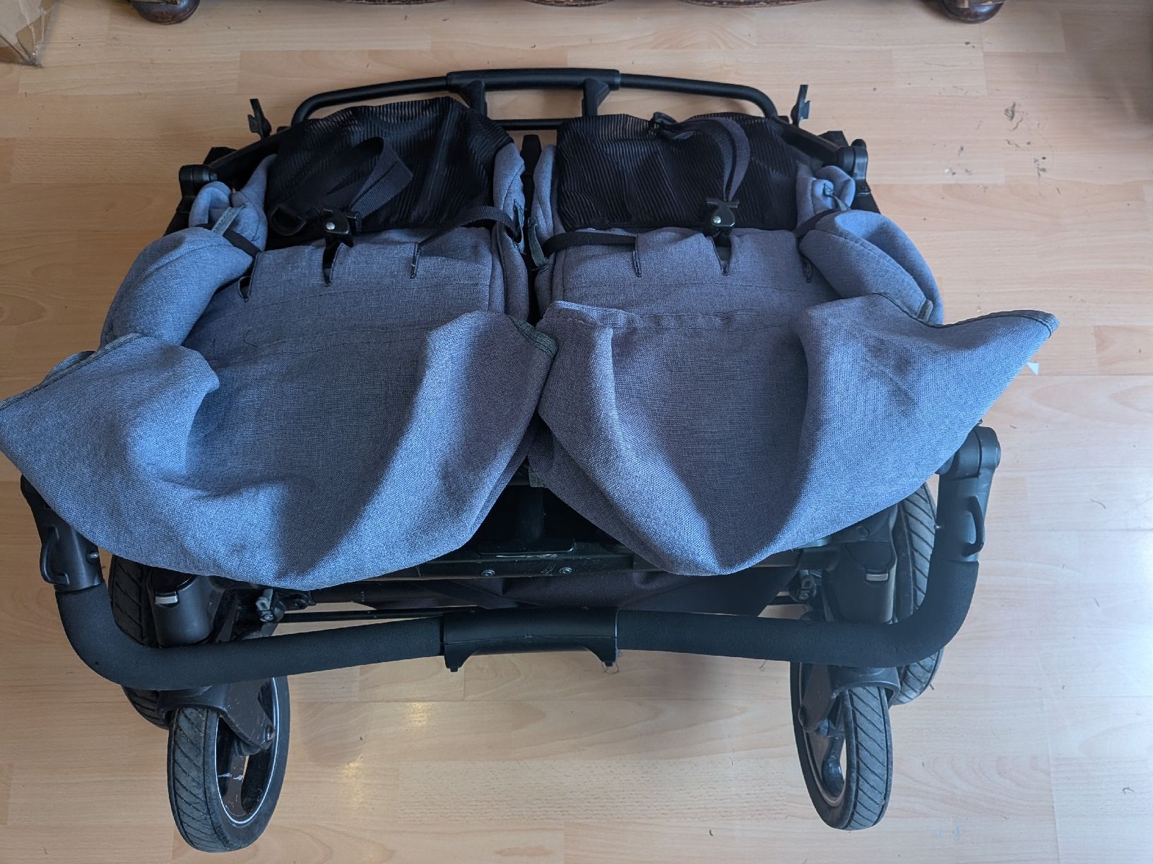Peg Perego Carrozzine: Zwillings Geschwister Wagen – Usato da Mädris-Vermol venduto da Lady365 4