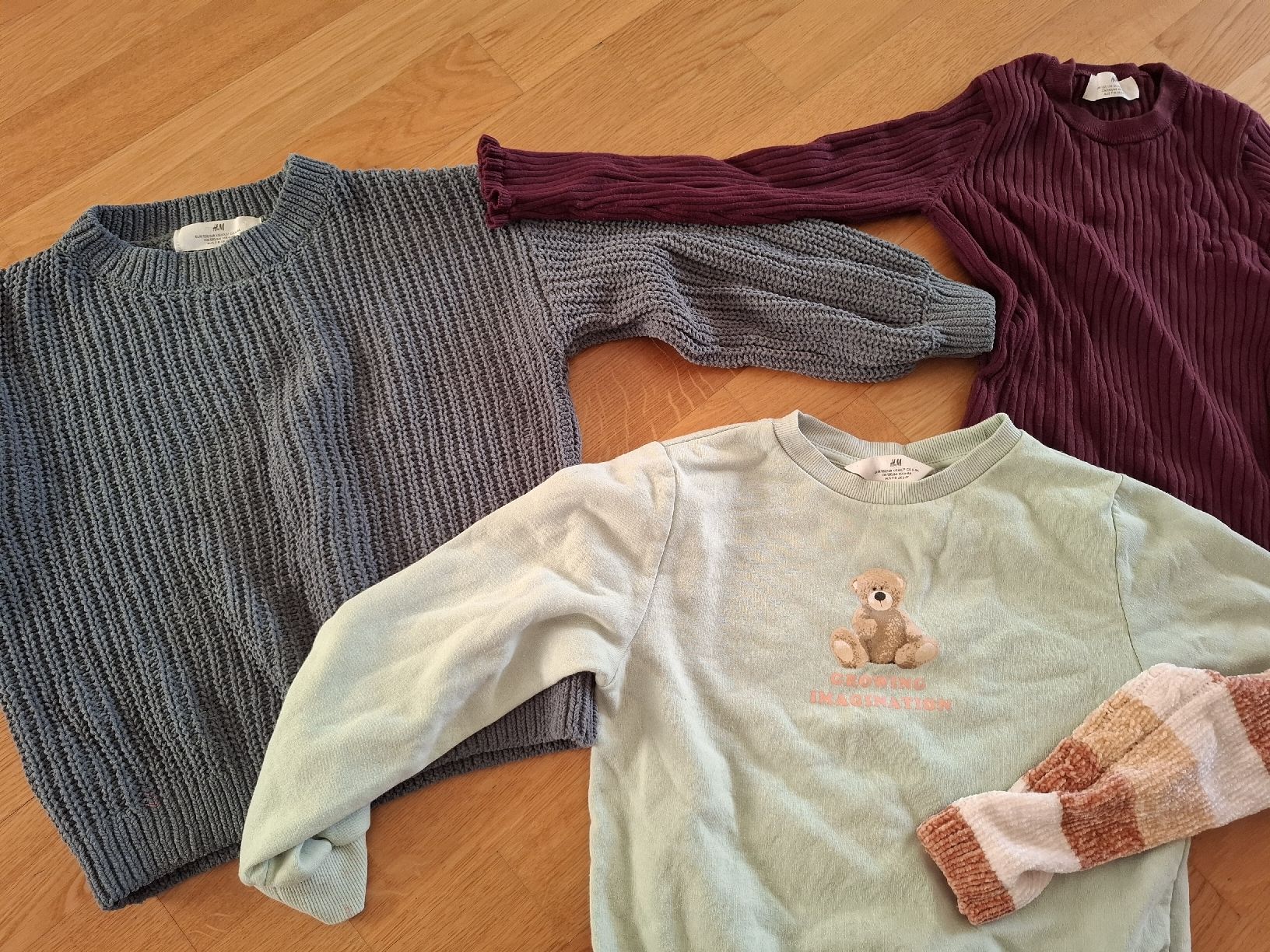 Lotti & Set di vestiti: Winter-Pullover Set, Gr. 122/128, H&M, Top Zustand! – Usato da Baar venduto da Jhonny18 2