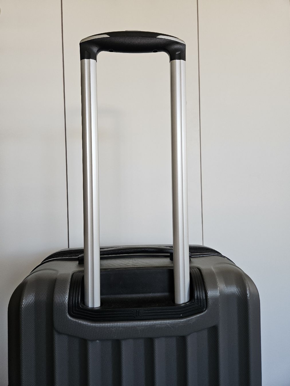 Valigie: It - Valise à roulettes – Usato da Bussigny venduto da niwa_mikan 5