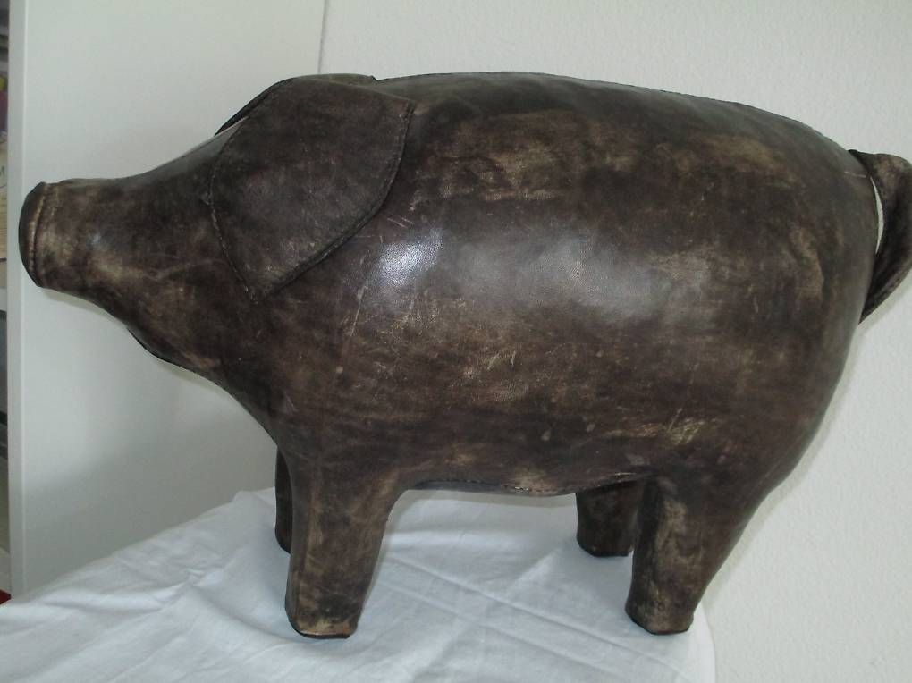 Hocker: Ledersitzmöbel Schwein von Dimitri Omersa – Gebraucht aus Riehen von dipus 1