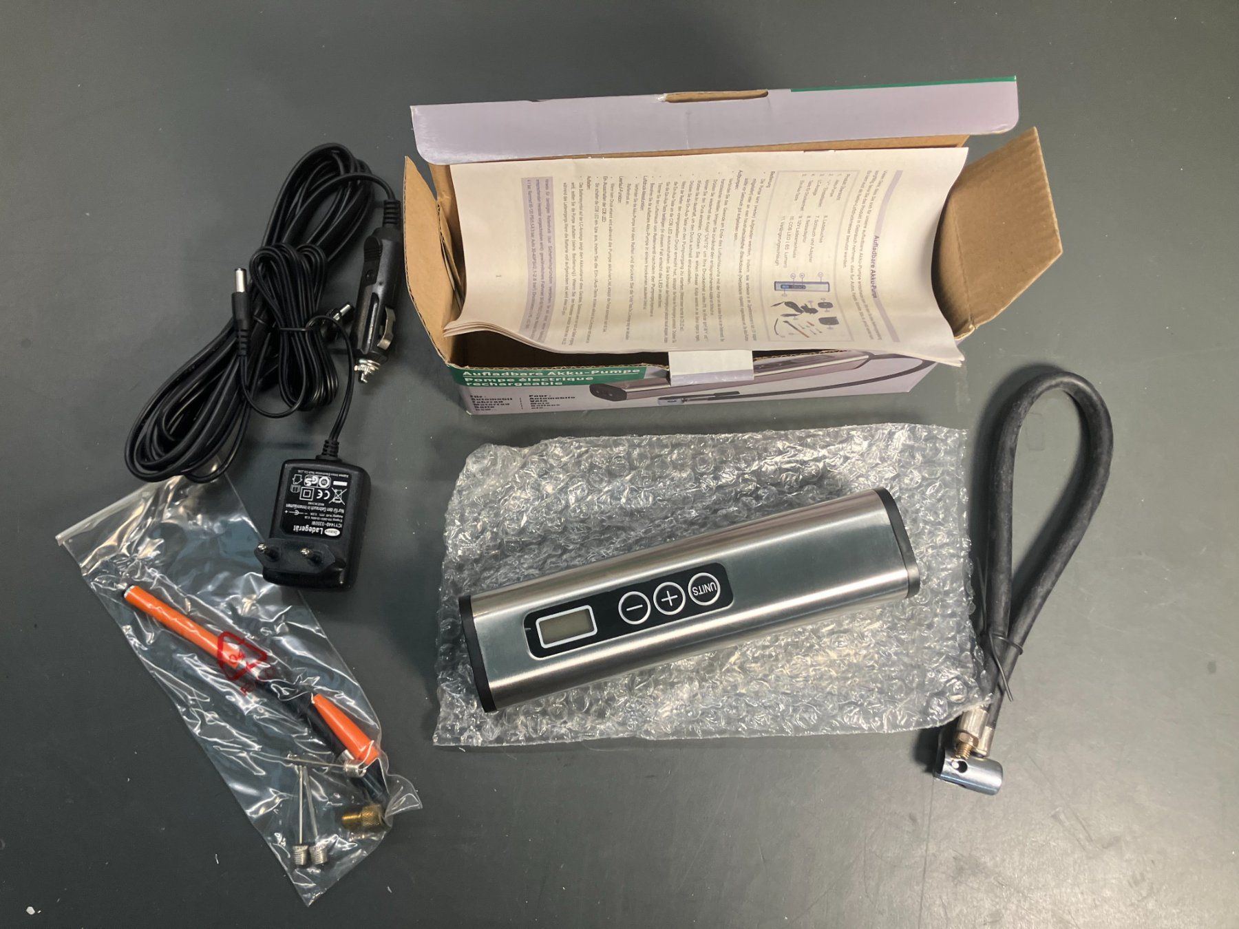 Pompe: neue aufladbare mini Akku Pumpe/Kompressor ab 1.- – Nuovo (secondo la descrizione) da Lichtensteig venduto da Buy24International 9