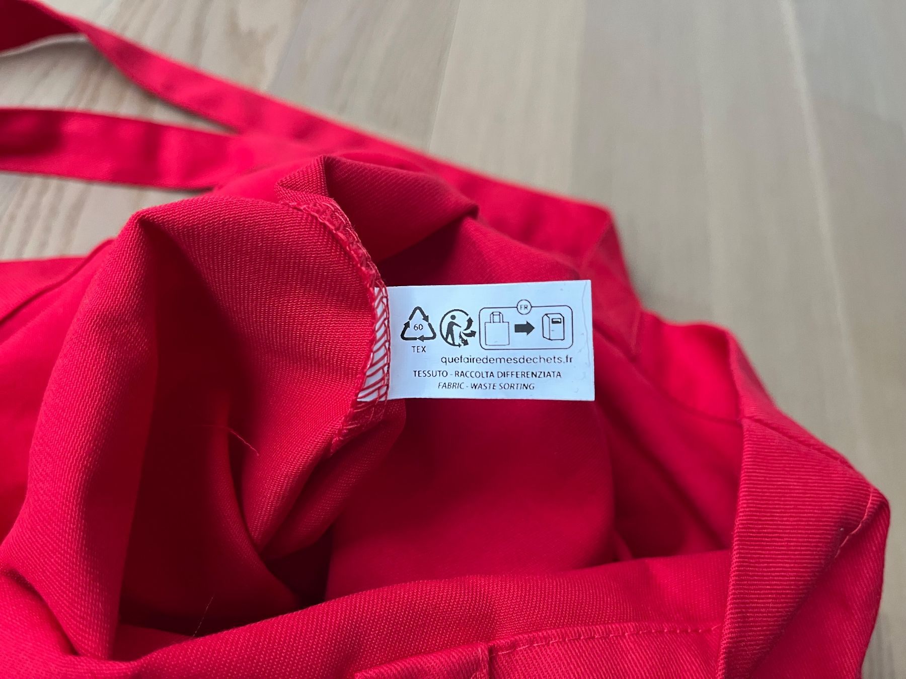 Taschen: Tudor tote bag red BRAND NEW – Neu (gemäss Beschreibung) aus Villars-sur-Glâne von etoupe621 5