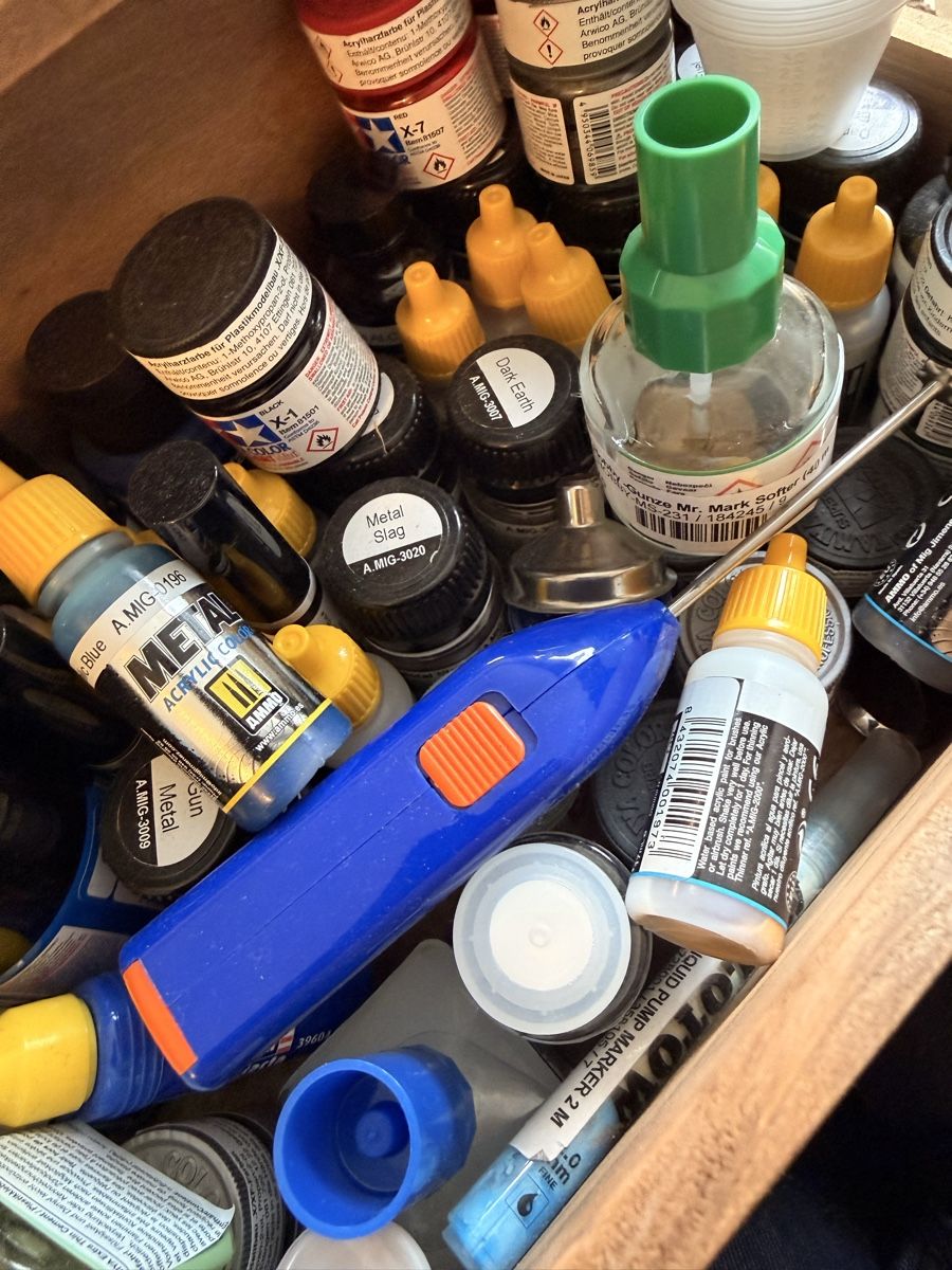Colori: Modellbau Farben-Set mit Farbmixer und Holzbox – Usato da Hausen am Albis venduto da Charlie-Harper 3