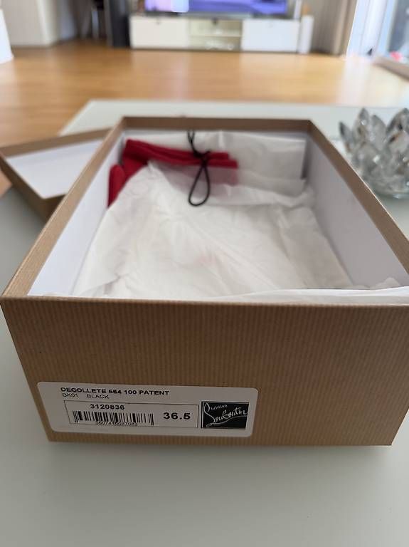 Damenschuhe: Louboutin 10cm absatz – Gebraucht aus Wittenbach von fil_k7gp