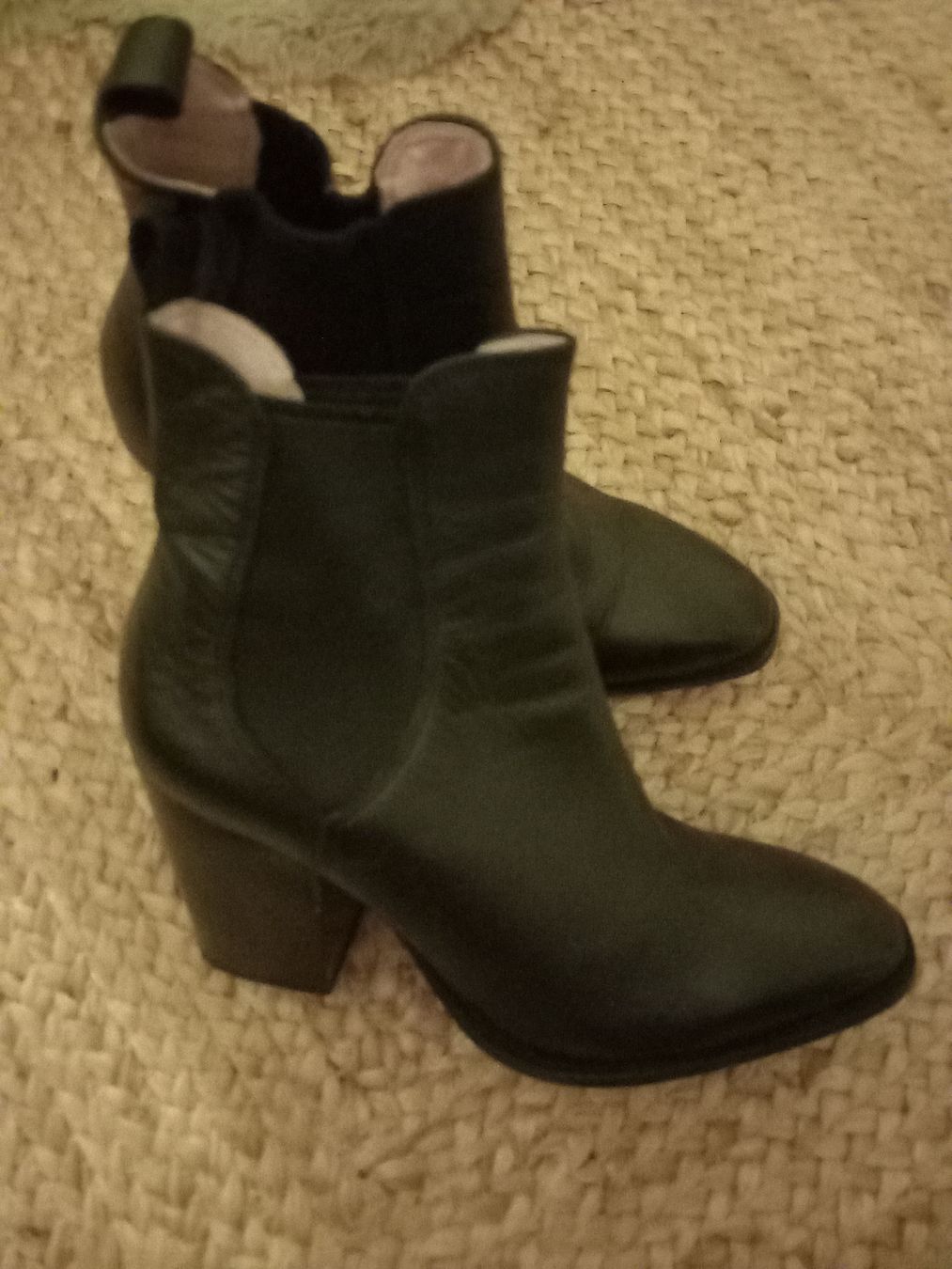Zara Damenschuhe: ZARA, LEDER, STEFELETTE, SCHWARZ – Gebraucht aus Wanzwil von lonelybeachhouse 5