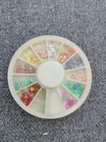 Deko für Nageldesigns
