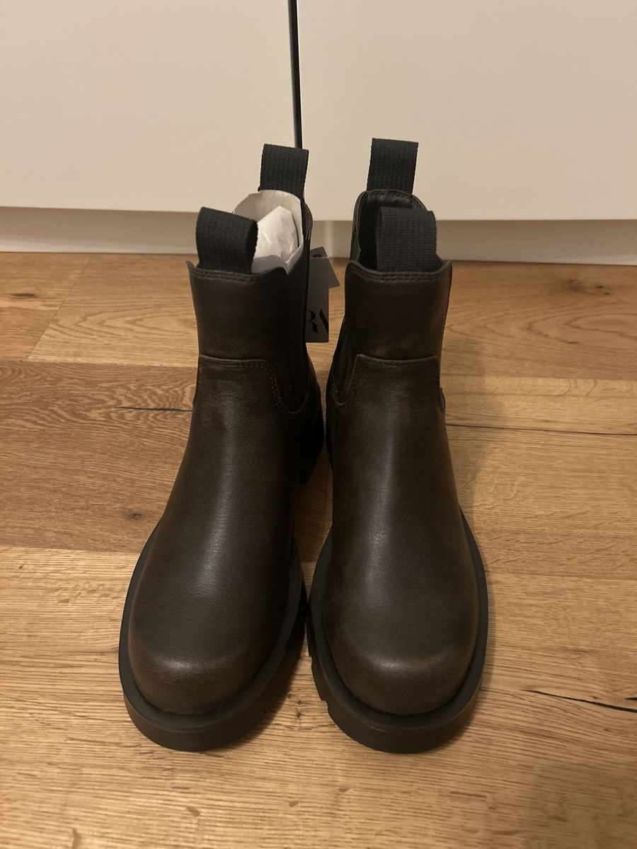Zara Scarpe da donna: ZARA Stiefel (Grösse 37 - nie getragen) – Nuovo e nell'imballaggio originale da Olten venduto da Alina_9jxy