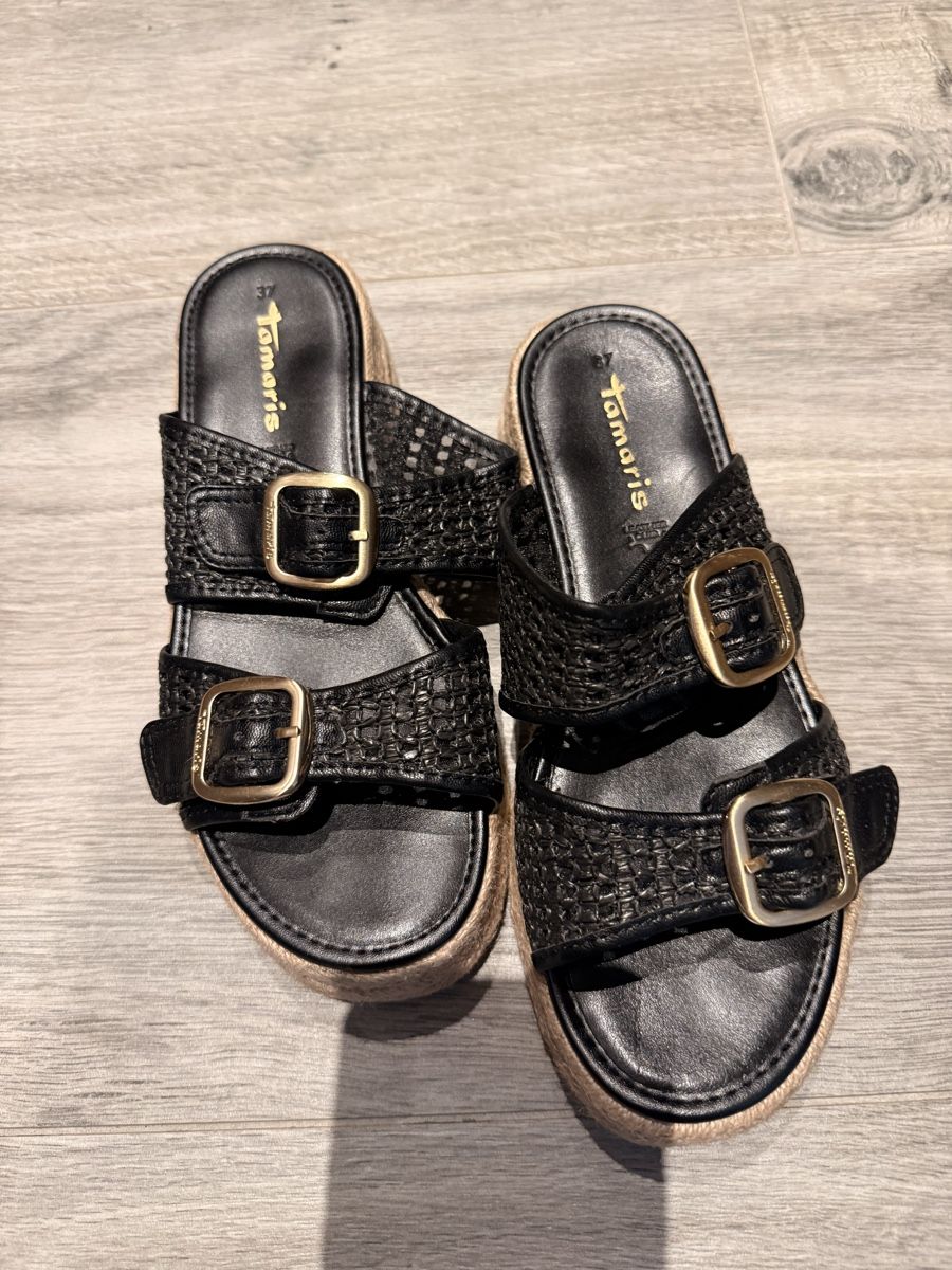 Tamaris Damenschuhe: Tamaris Pantolette gr.37 echtes Leder  – Gebraucht aus Pratteln von Samantha...