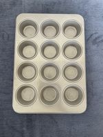 Muffin Backform IKEA 12 Mulden goldfarben gebraucht