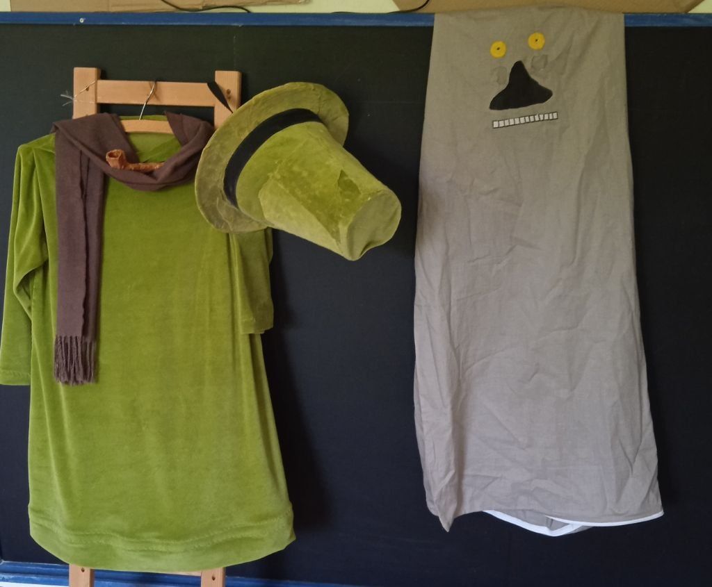 Costumi: Zwei Mumin-Kostüme – Usato da Bäretswil venduto da Leiset 2
