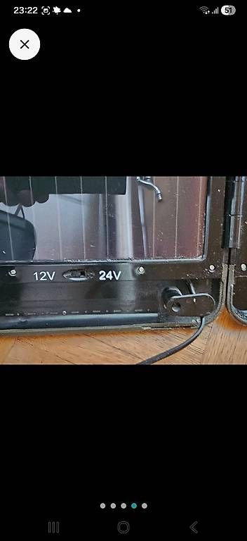 Dispositivi a energia solare: Solarkit 12 V Solar panel Kit – Usato da Zürich venduto da kam_5fdt 1
