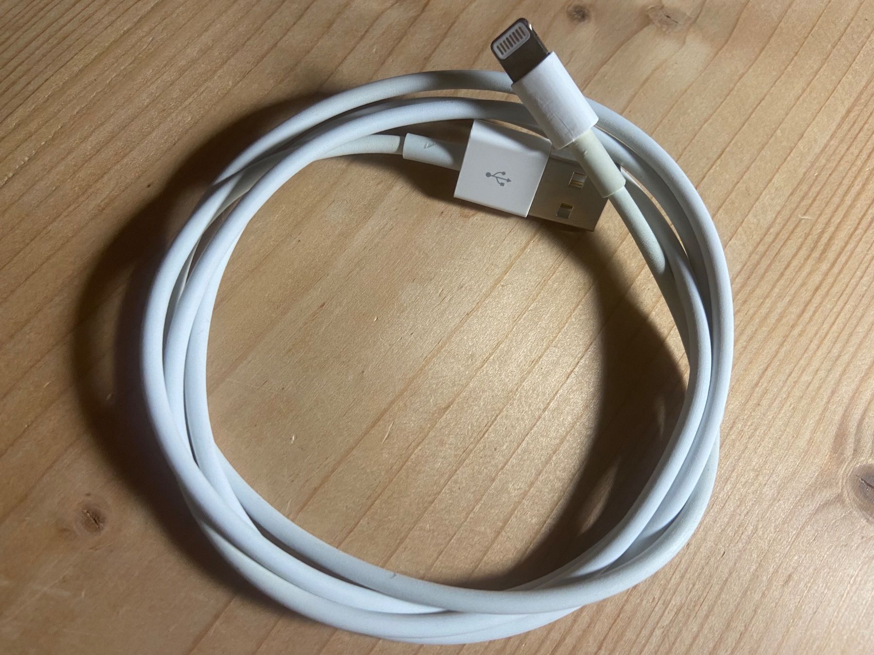 Apple Caricabatterie: Iphone Ladekabel, Lightning Kabel 2 Meter – Usato da Hittnau venduto da Oracel 2