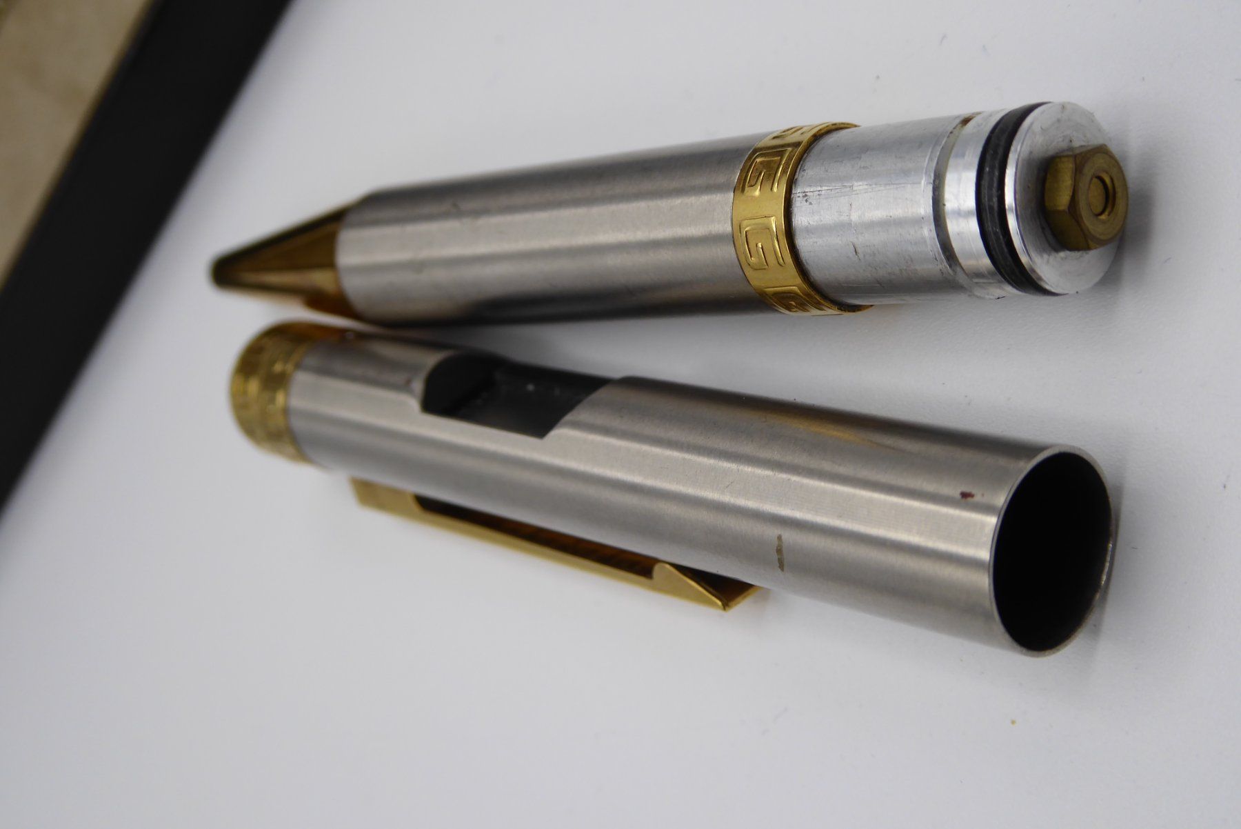 Givenchy Penna & Evidenziatori: Givenchy yellow Gold Plated Ballpoint Pen – Usato da Geneve venduto da adr_xk6n 5
