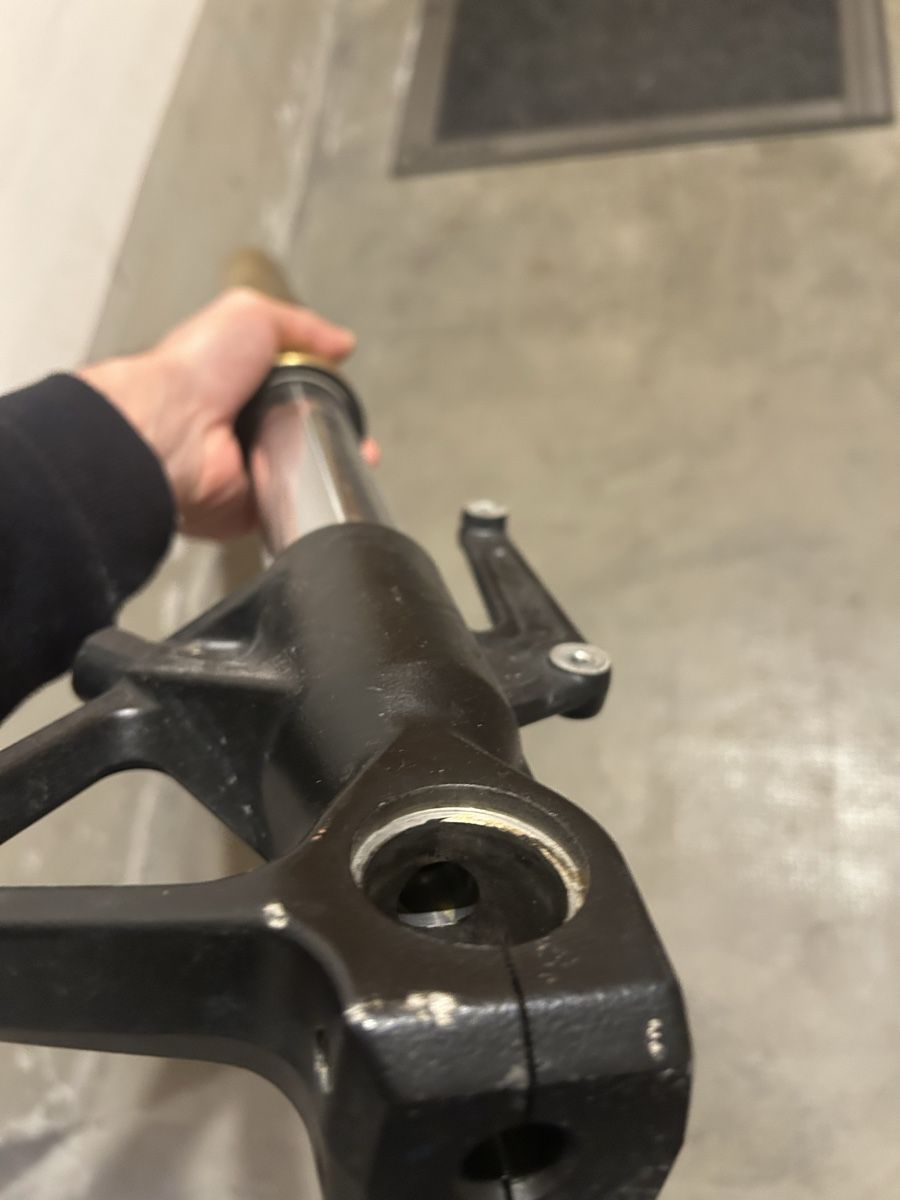 BMW Tutti i ricambio per moto: BMW f900 fourche – Usato da Ecublens VD venduto da RodrigoFortunato249 2