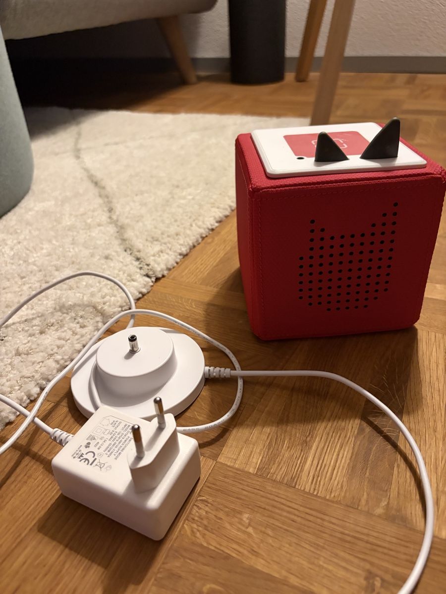Haut-parleurs: Toniebox Rot mit Ladestation – D'occasion à Zürich par mickeey