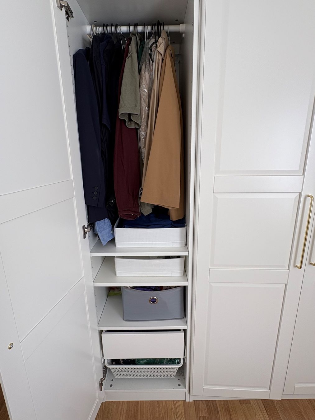Ikea Garderobe: Wardrobe white 3 doors good condition – Gebraucht aus Thalwil von ste_jwm7 3