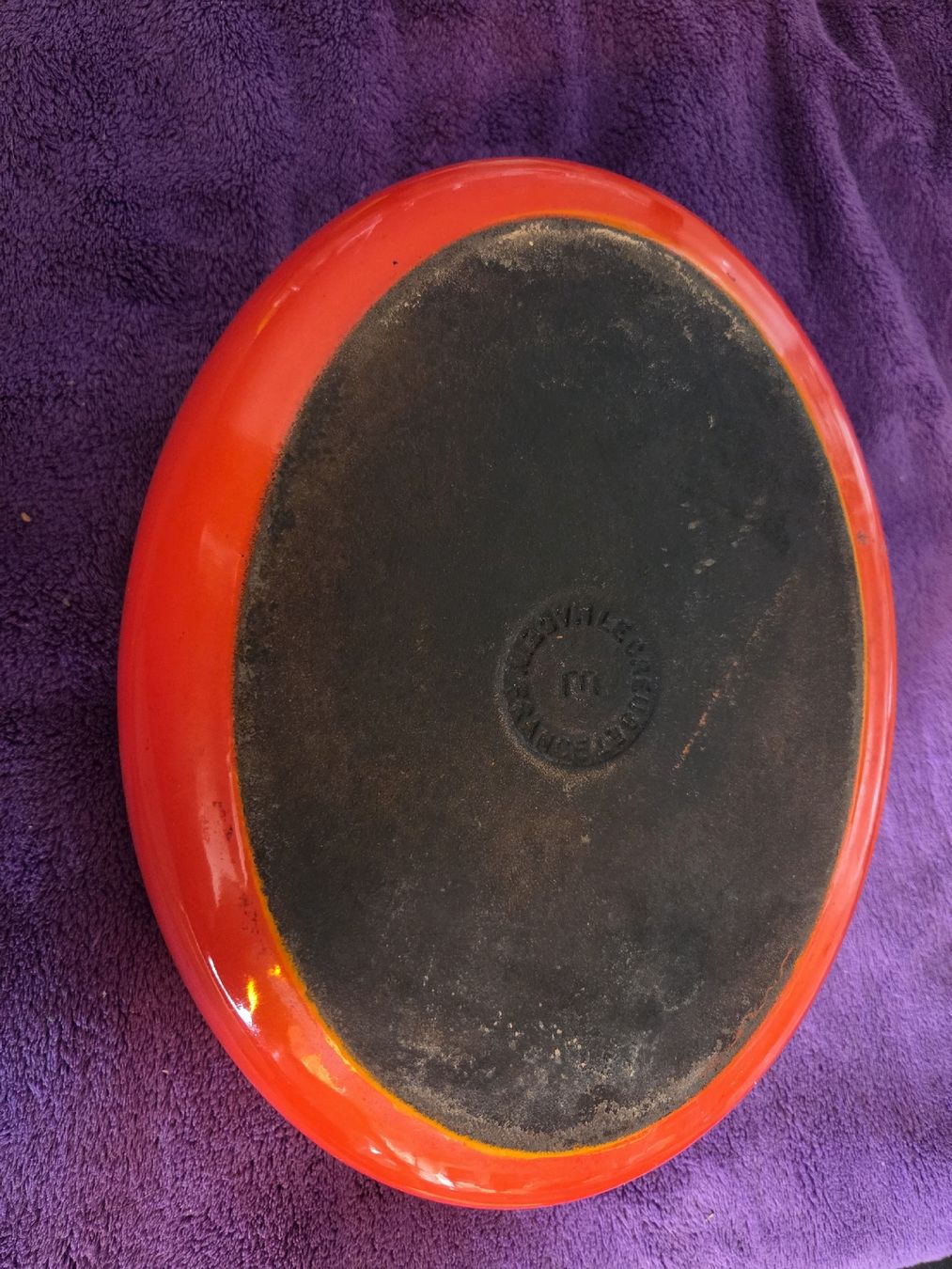 Le Creuset Töpfe: Cocotte ovale Le Creuset – Gebraucht aus Penthalaz von cel_zv7p 1