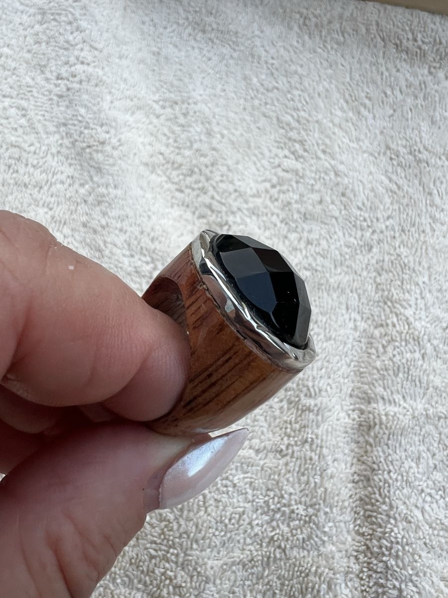 Anelli: Holzring mit Onyx Stein, Grösse 56. Einzigartig! – Nuovo (secondo la descrizione) da Rorschach venduto da lvi_p29s