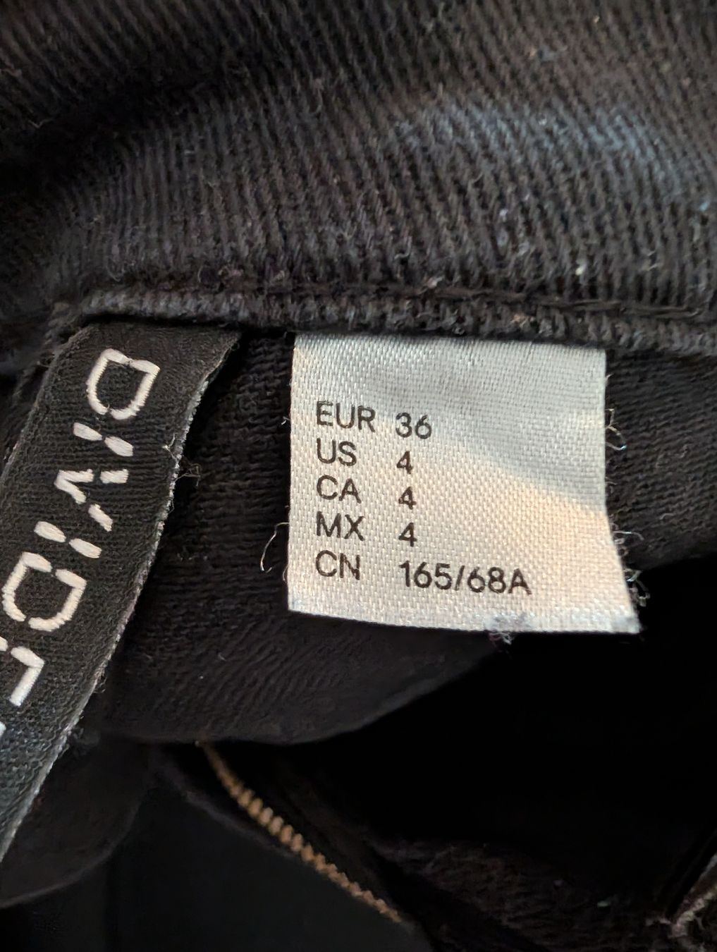 H&M Jeans: H&M Jeans 36 – Gebraucht aus Pfäffikon ZH von mea_hqs2 1