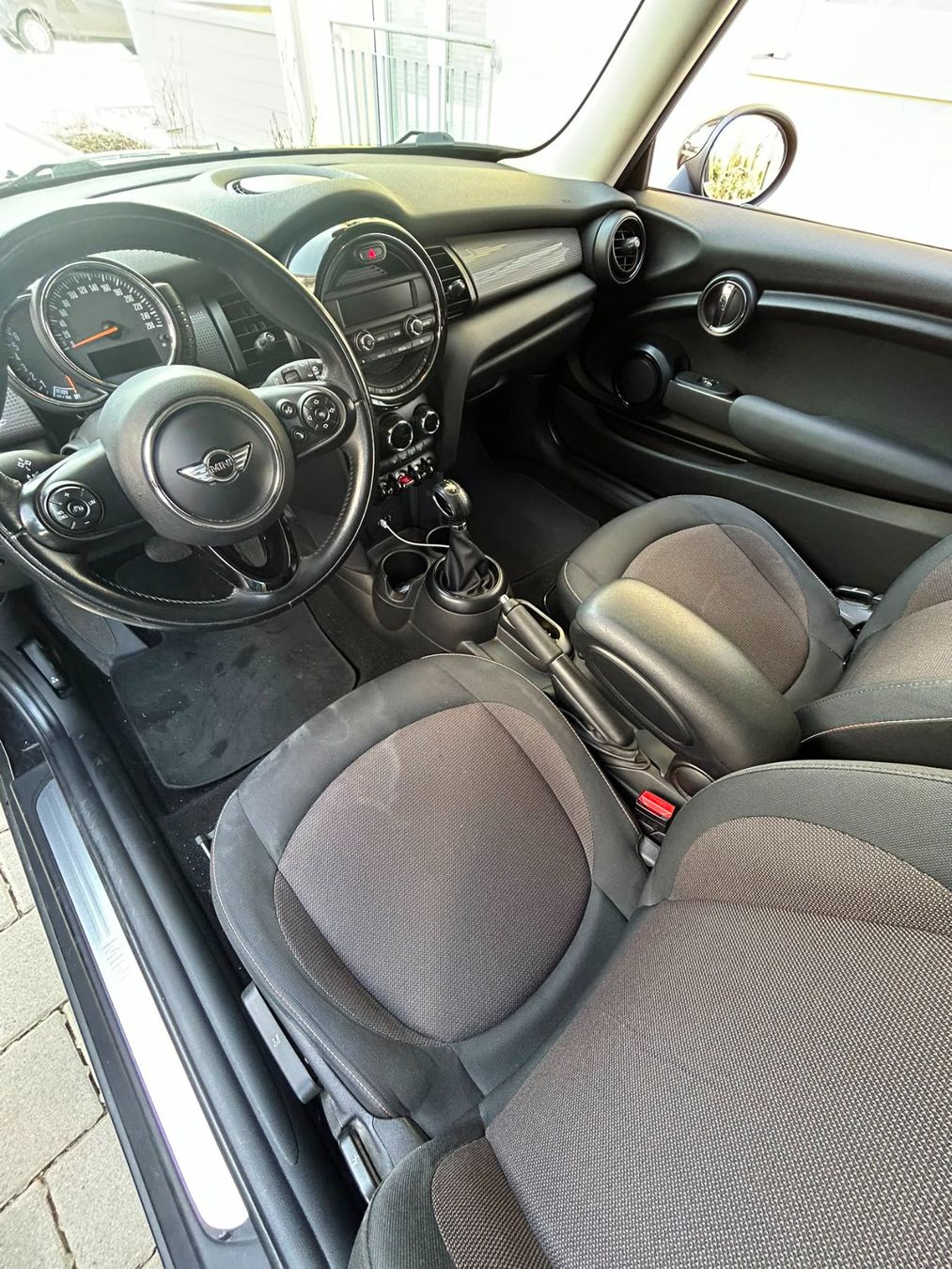 Mini Autos: MINI Cooper 1.5 Turbo Automat | 136 PS – Gebraucht aus Tägerwilen von Jackswiss 4