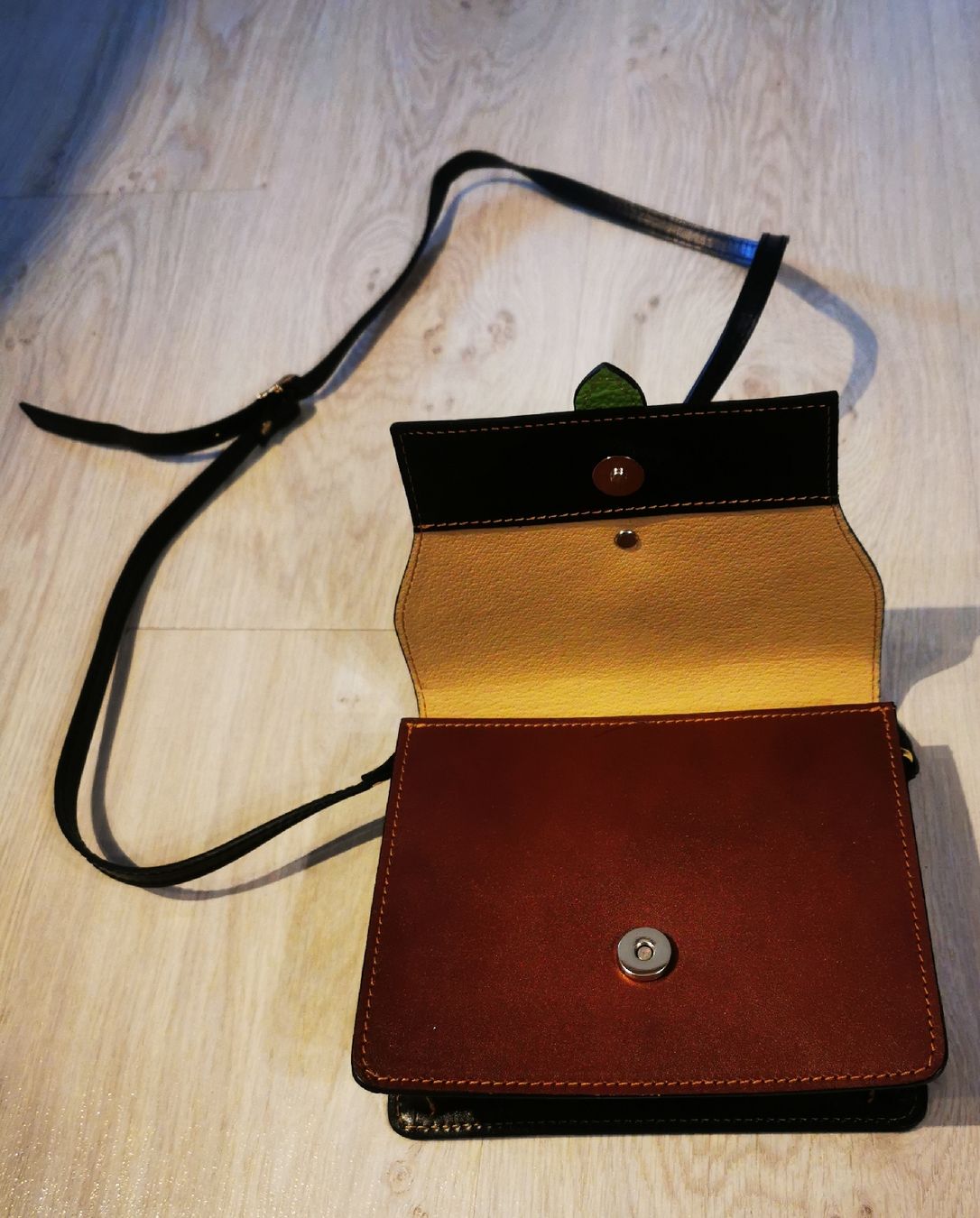 Vera Pelle Sacs femmes: Handtasche braun-schwarz Leder – Neuf (Voir description) à Süderen par Zauberwuerfel 1