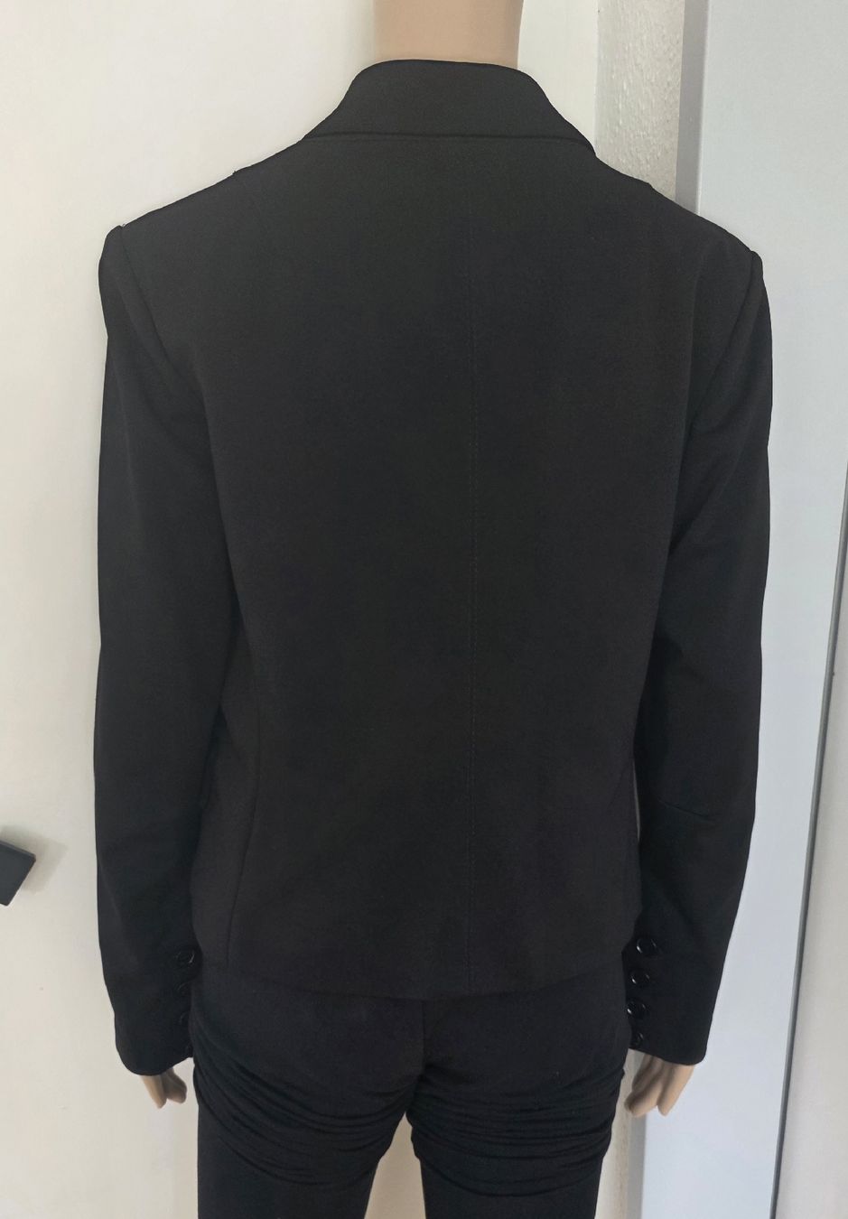 Giacche: Schwarzer Blazer von LOVE Grösse L  – Usato da Biberist venduto da charobaum 1