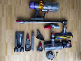 Dyson v15 komplettes set Akku defekt