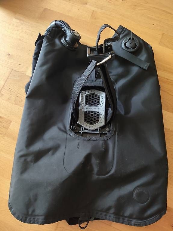 Combinaisons de plongée: Mares Hybrid Pure BCD – D'occasion à Dübendorf par Boro82 1