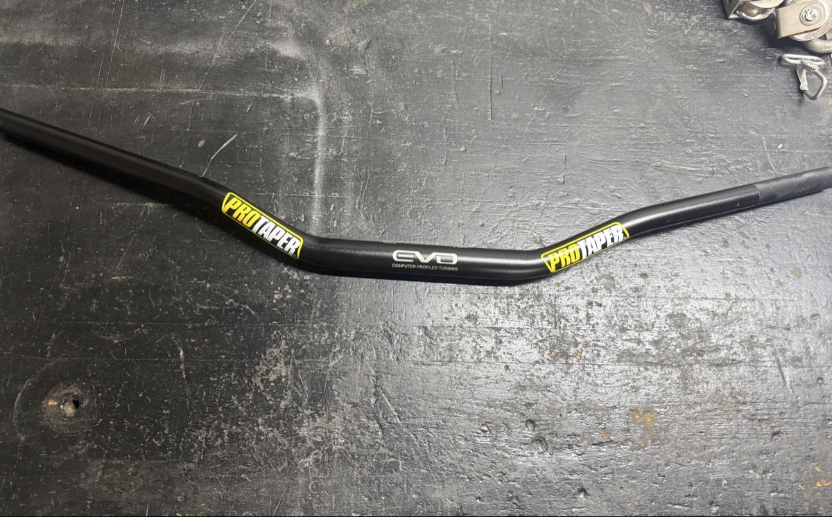 Toutes les pièces détachées moto: Guidon moto pro taper – D'occasion à Choex par Adri27000 2