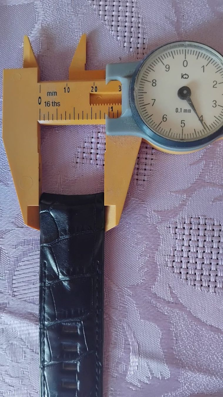 Corum Bracciali & Braccialetti: Bracelet corum – Nuovo e nell'imballaggio originale da boudevilliers venduto da yogsyl2 2