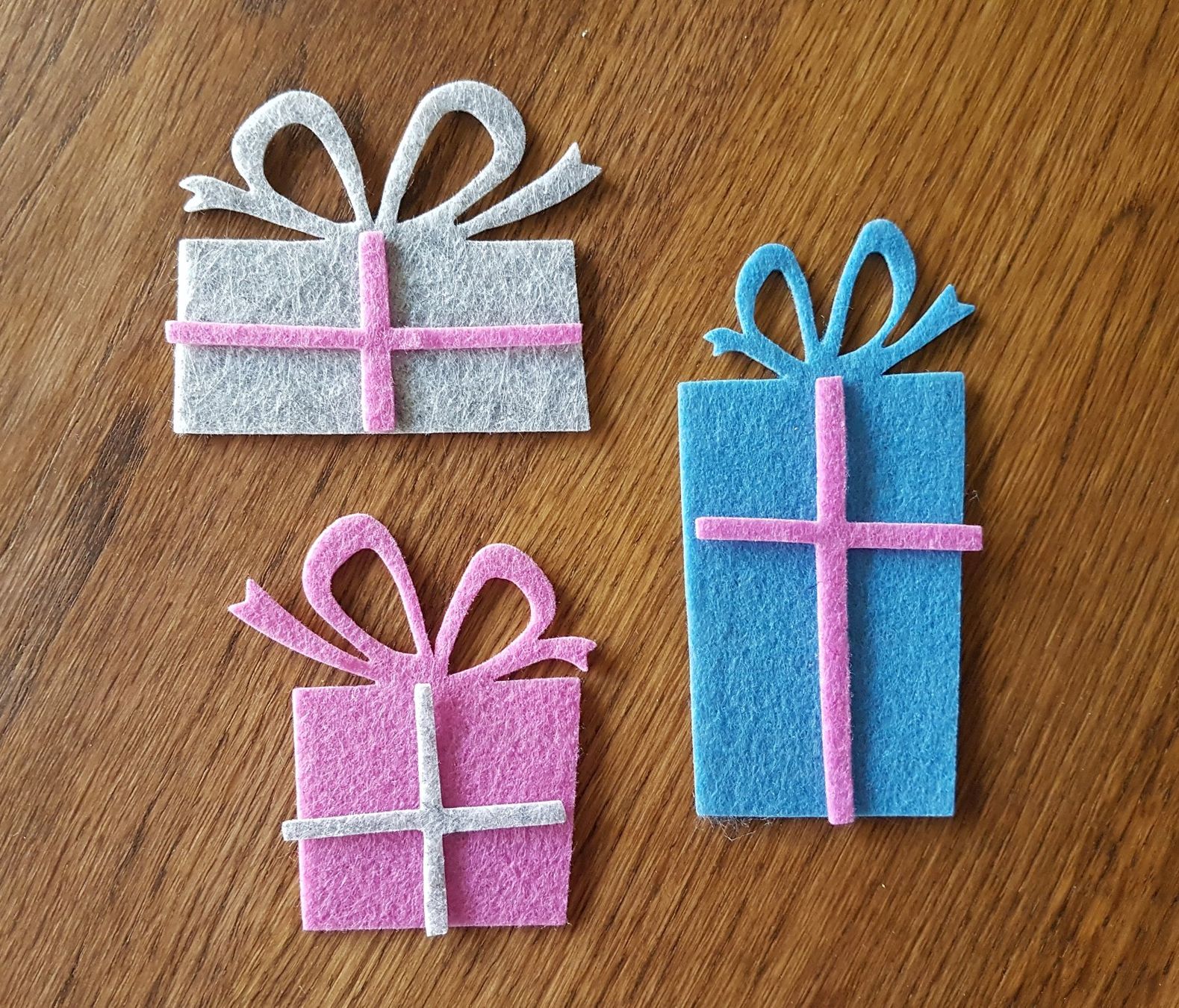 Kit bricolage: 6 Stk Filz Geschenke gestanzt, Felt Die cuts – Nuovo (secondo la descrizione) da Langenthal venduto da zelgaz 1