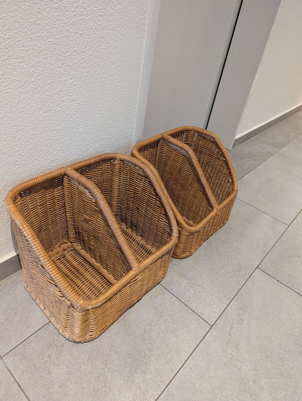 Altro per la casa: 2 Zeitschriftenkorb aus Rattan – Usato da Schöfflisdorf venduto da agn_kneg
