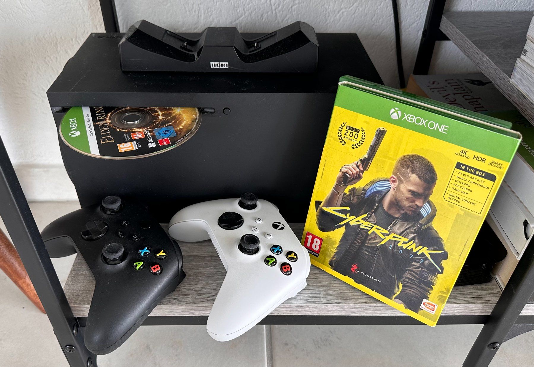Microsoft Console: Xbox Series X + 2 Controller + Elden Ring & Cyberpunk – Usato da Wetzikon ZH venduto da pio_y9yy