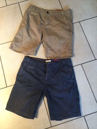 2 Hosen Grösse 30 von S. Oliver