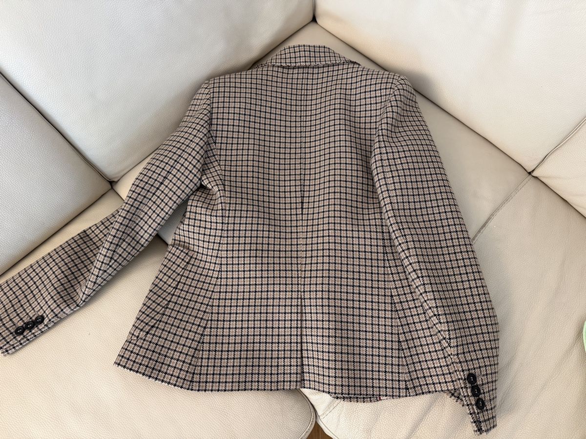 Max Mara Giacche: Max Mara Studio Blazer Gr. 34 neuwertig – Nuovo (secondo la descrizione) da Wichtrach venduto da Adriana222 5
