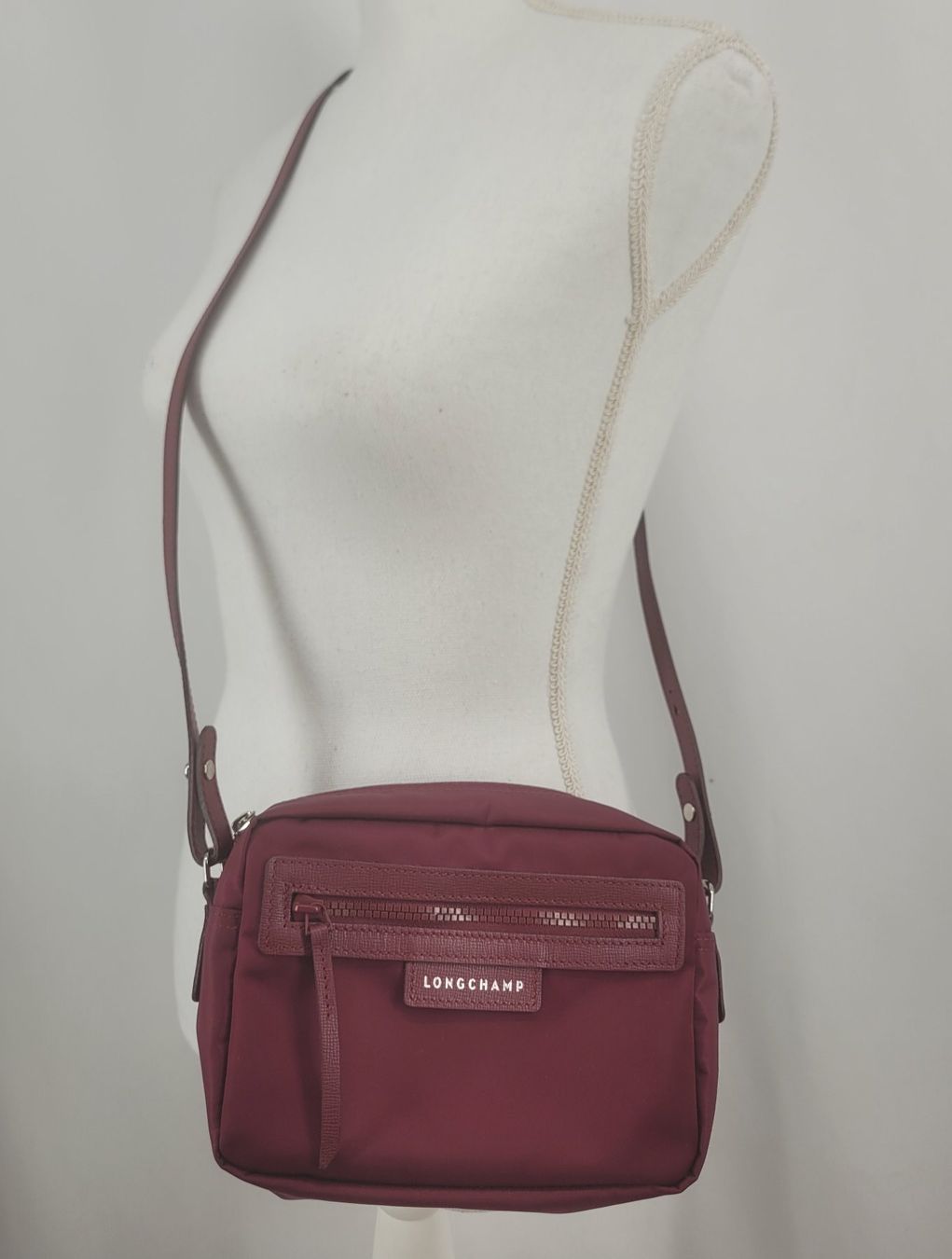 Longchamp Sonstige Kleidung & Accessoires: LONGCHAMP sac bordeaux – Gebraucht aus Lausanne von PlusValue_Lausanne 1