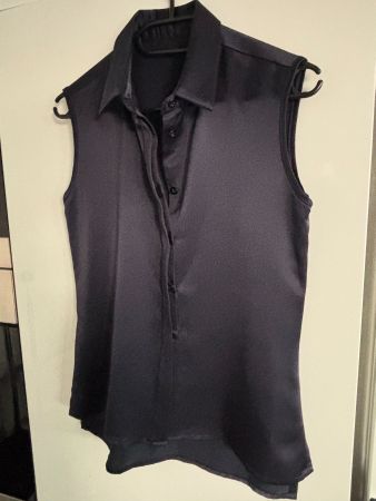 Bluse, Grösse 34, verdeckte Knöpfe, edel verarbeitet