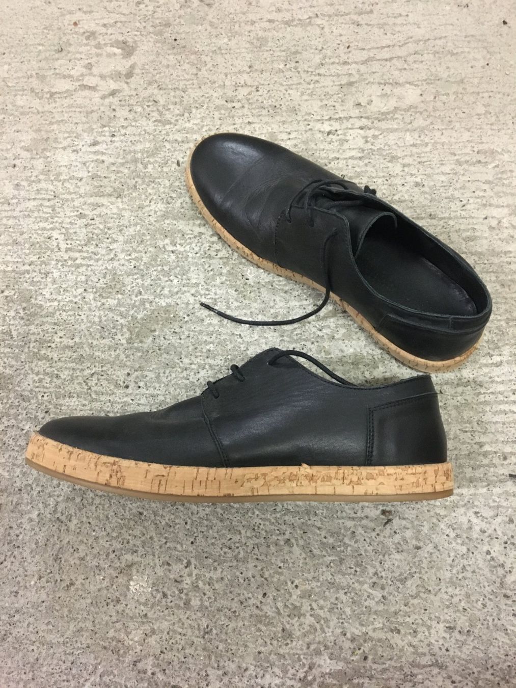 Scarpe da uomo: Schuhe Topman Gr. 41 Leder Schwarz – Nuovo (secondo la descrizione) da Zürich venduto da LeoGd