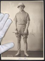 Fotografie Hirsch, Ort unbekannt, Akroba