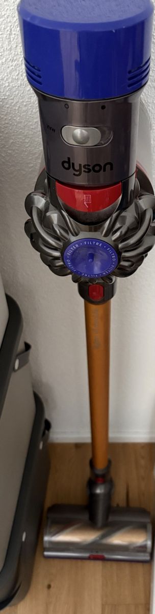 Dyson Staubsauger & Zubehör: Dyson V8 Absolute – Gebraucht aus Dussnang von banshu