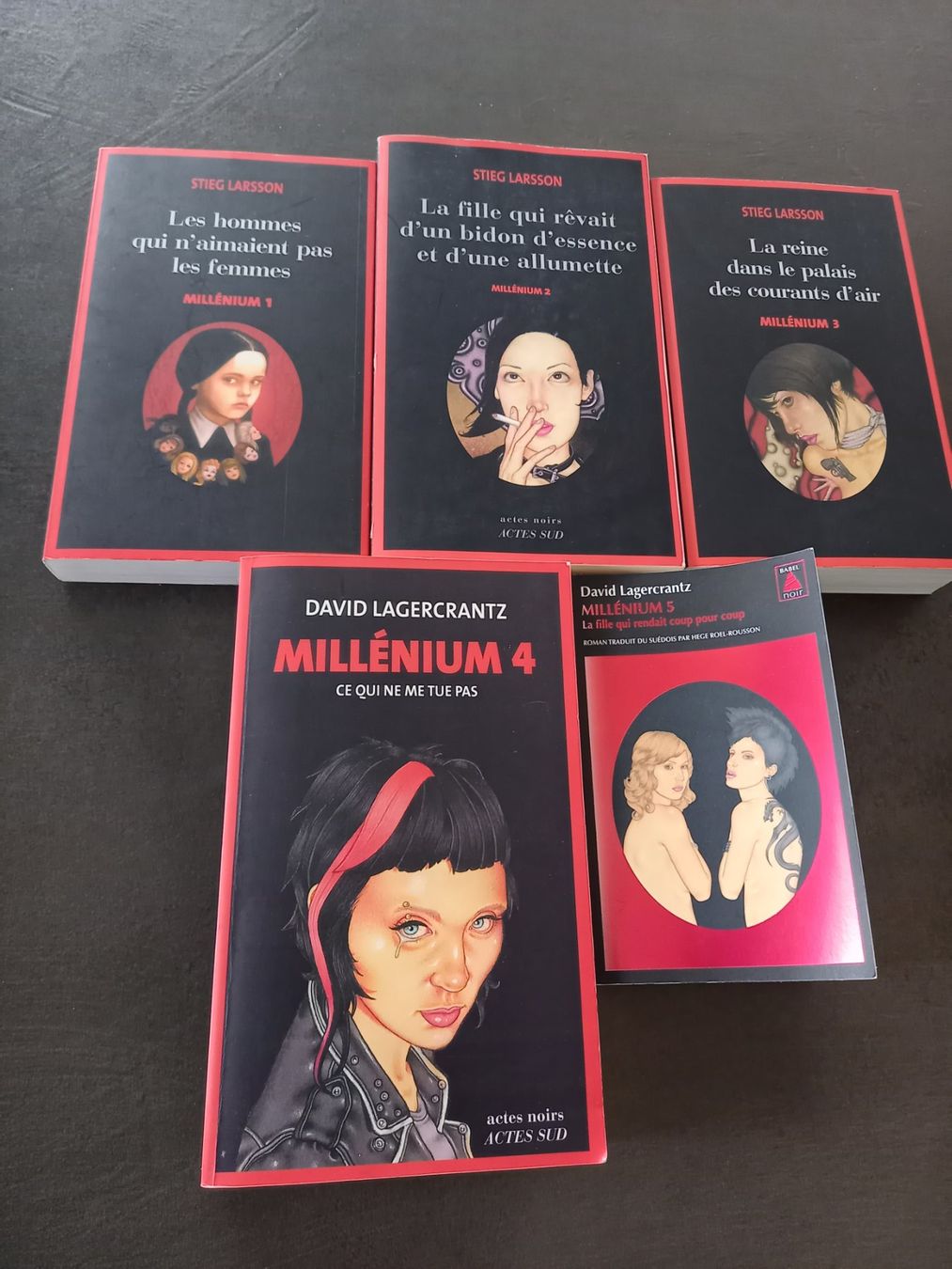 Bücher: Millénium 1, 2, 3 de S. Larsson et 4, 5 de D. Lagercrantz – Gebraucht aus Courtételle von Chris28