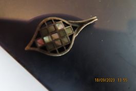 Kleiner Silberanhaenger mit Permutt, 2.5 cm hoch, 12 mm brei